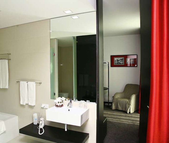 Axis Viana Business & Spa Hotel 4