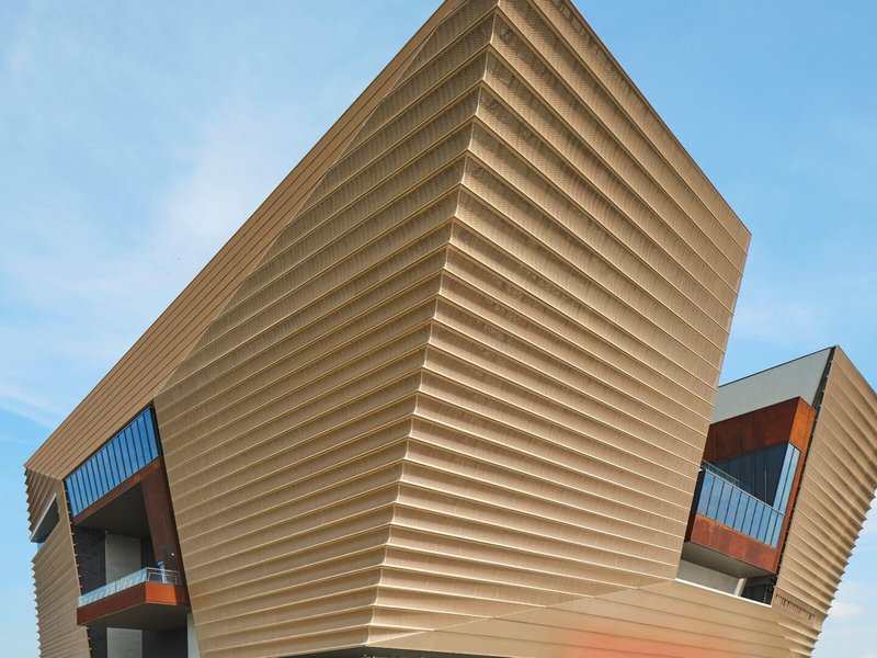 Holiday Inn Golden Mile 3