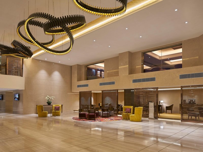 Holiday Inn Golden Mile 9