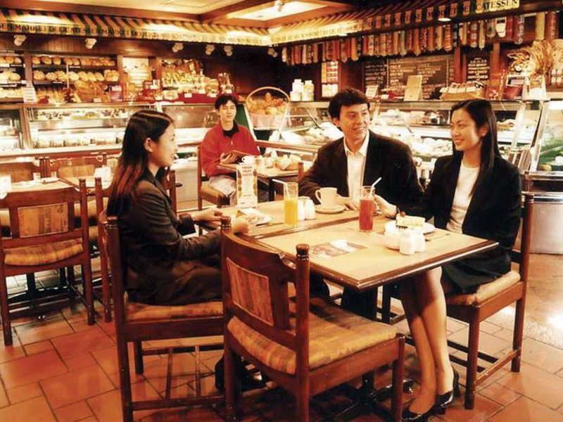 Holiday Inn Golden Mile 18