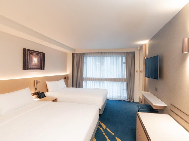 Holiday Inn Golden Mile 31