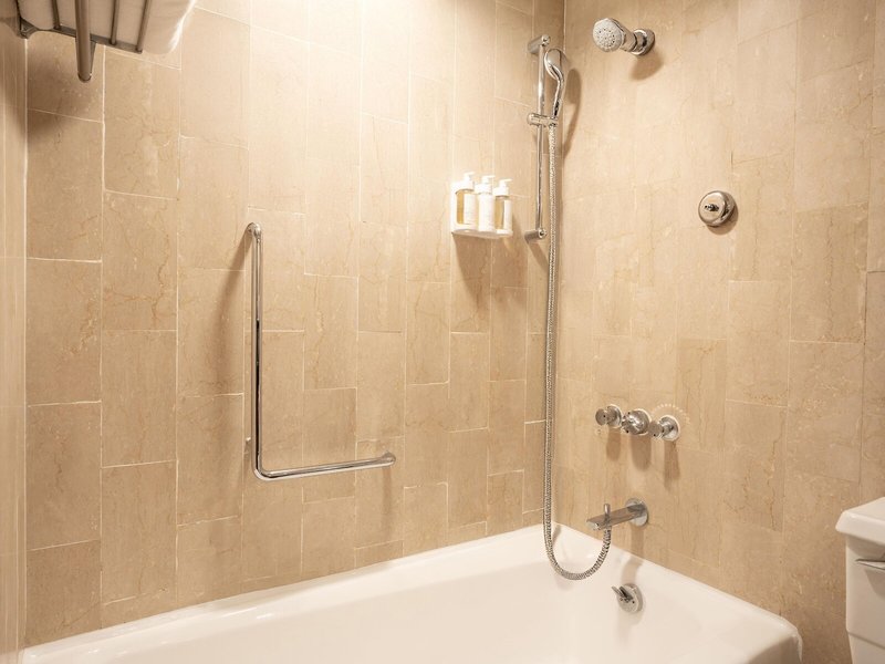 Holiday Inn Golden Mile 42