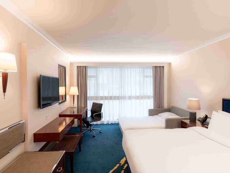 Holiday Inn Golden Mile 43