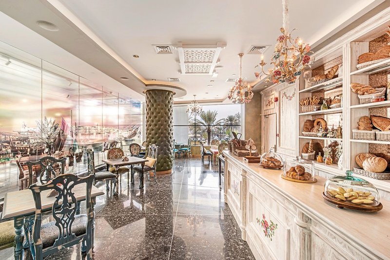 Golden Sands Hotel Creek 7