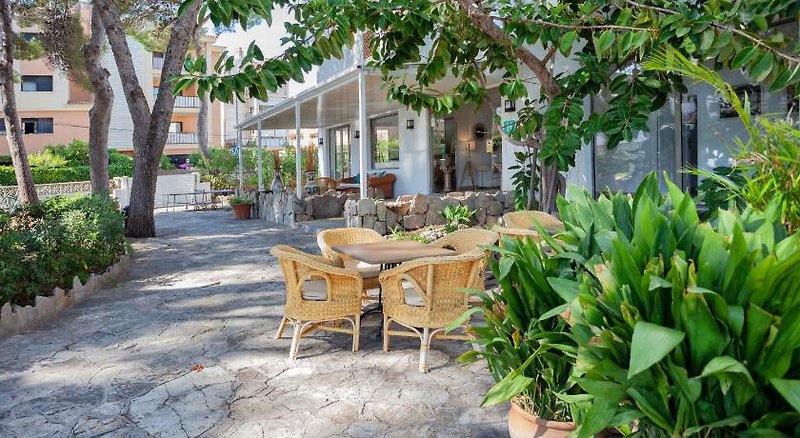 Petit Garden Hotel by Flacalco 5