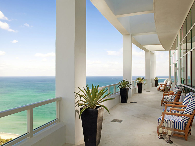Fontainebleau Miami Beach 15