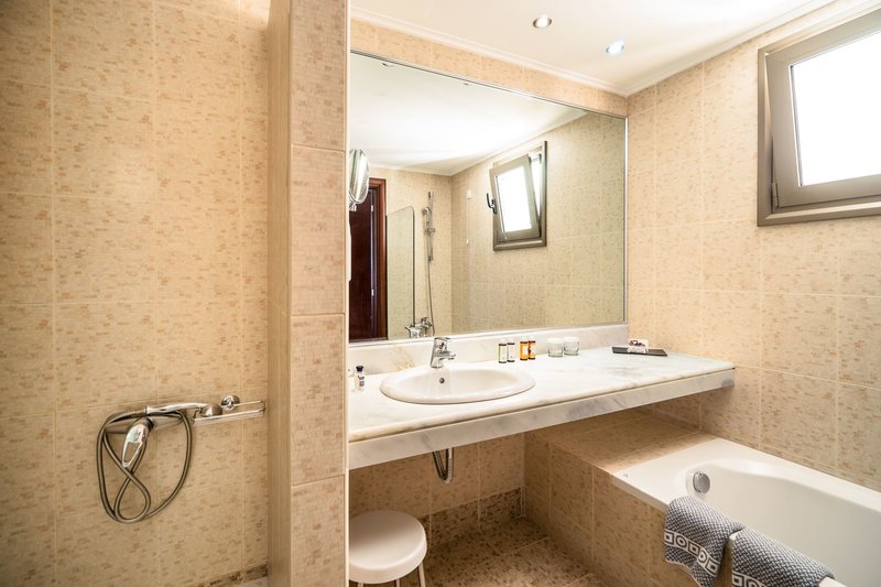 Porto Galini Seaside Resort & Spa 12