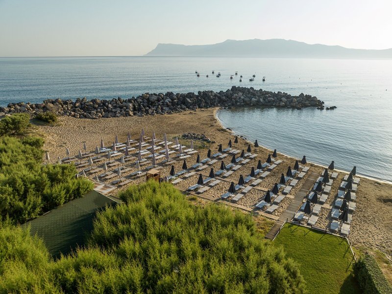 Molos Bay 9