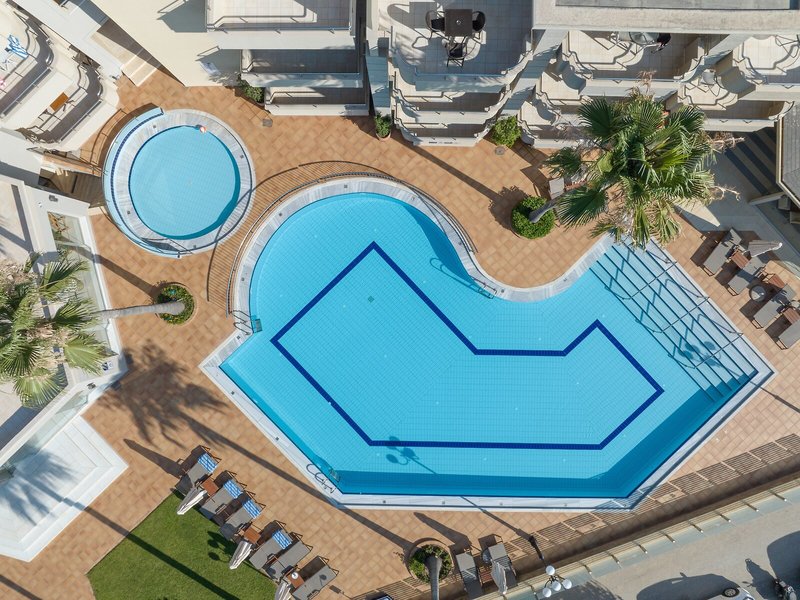 Molos Bay 14