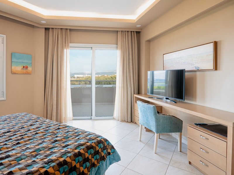 Molos Bay 26