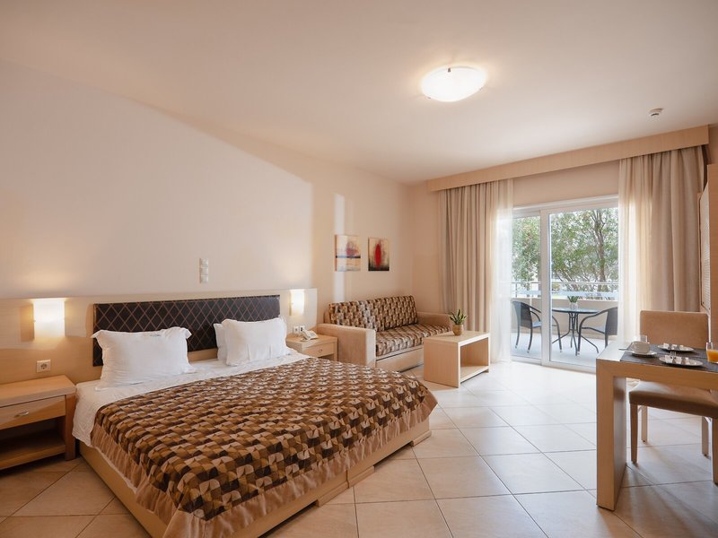 Molos Bay 48