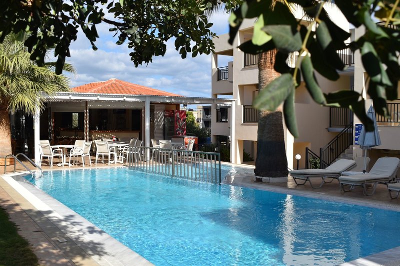 Sunshine Studios & Apartments 2