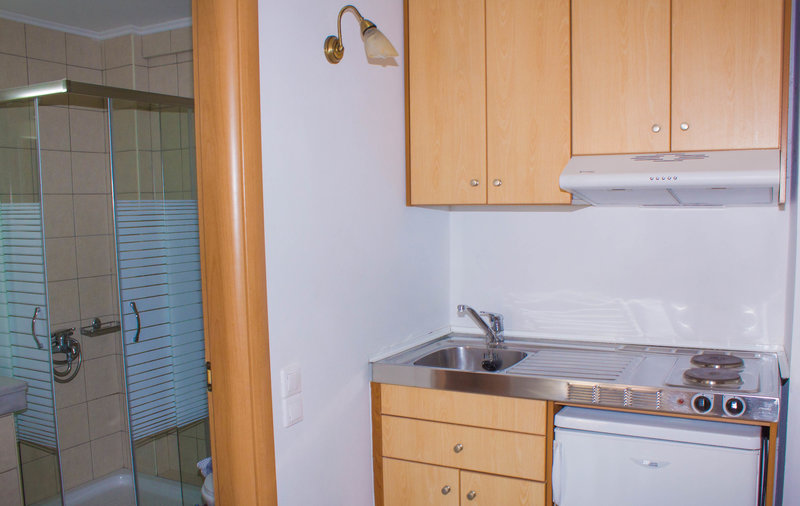 Sunshine Studios & Apartments 7