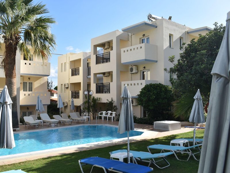 Sunshine Studios & Apartments 1