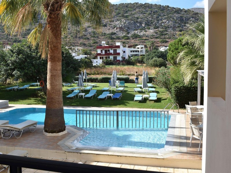 Sunshine Studios & Apartments 2