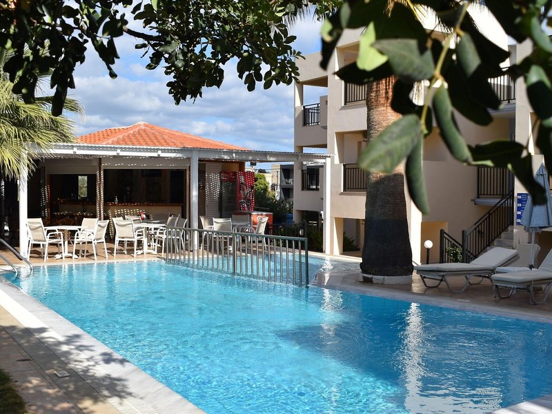 Sunshine Studios & Apartments 6