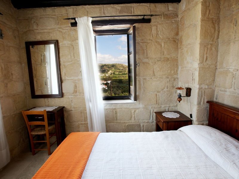 Leonidas Village Houses 24 - Room Example