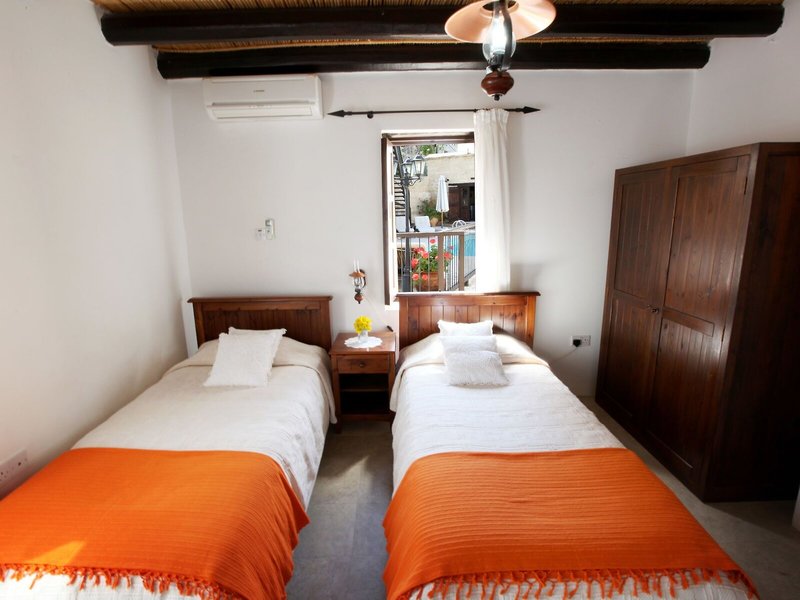 Leonidas Village Houses 30 - Room Example