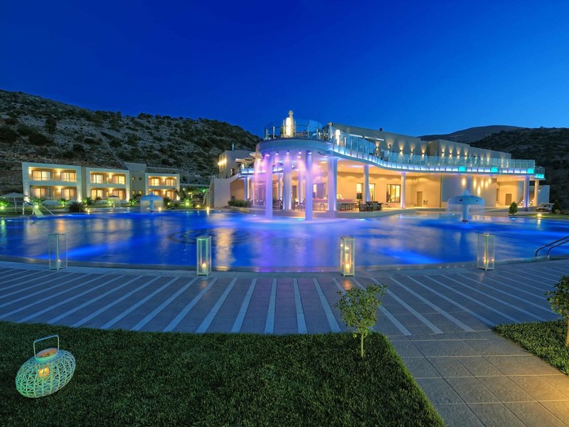 Royal Heights Resort 4