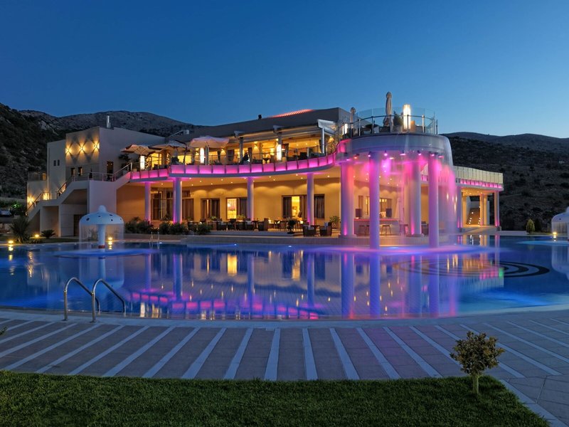 Royal Heights Resort 9