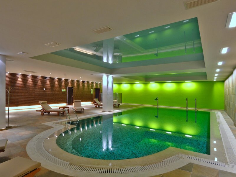 Royal Heights Resort 28
