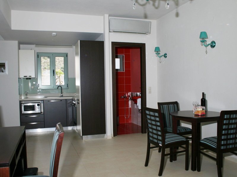 Royal Heights Resort 37