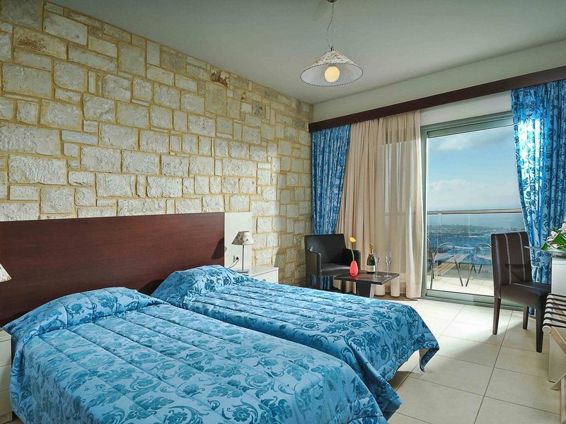 Royal Heights Resort 39