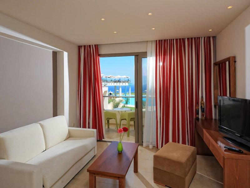 Royal Heights Resort 40