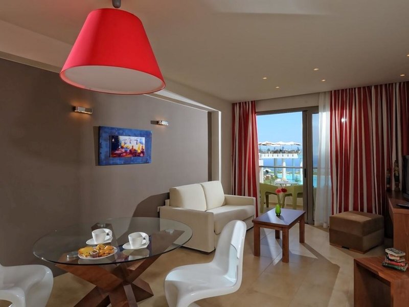 Royal Heights Resort 41