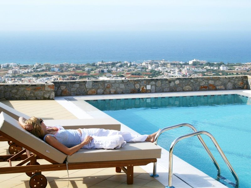 Royal Heights Resort 48
