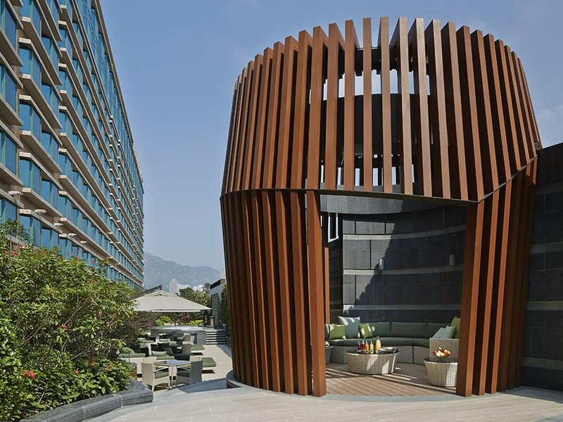 Royal Plaza 3