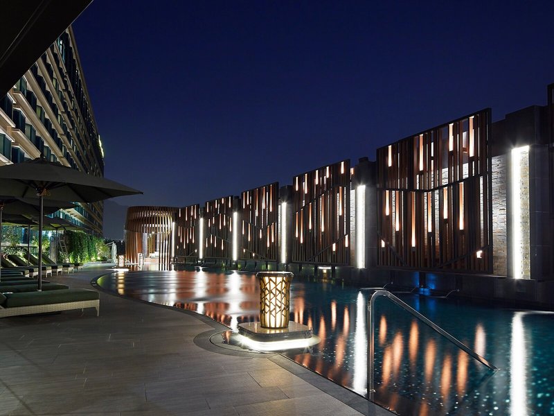 Royal Plaza 5