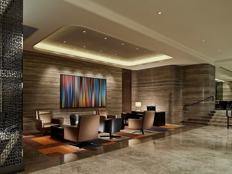 Royal Plaza 10