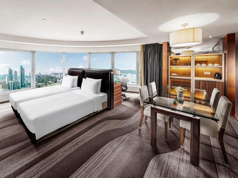 Royal Plaza 23