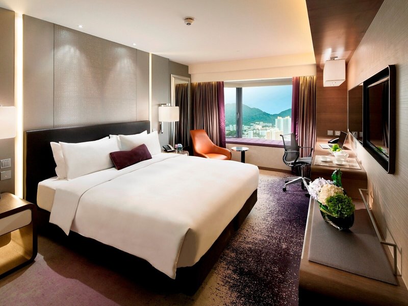 Royal Plaza 25