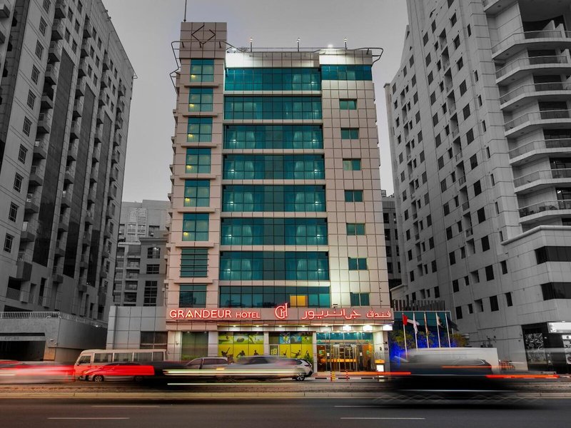 Grandeur Hotel 3
