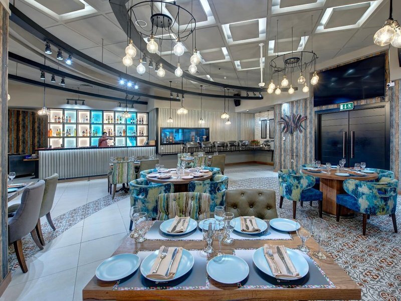 Grandeur Hotel 18
