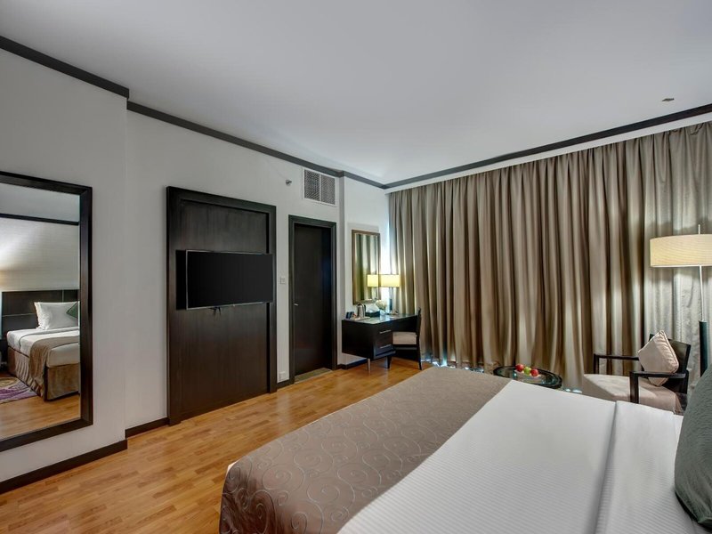 Grandeur Hotel 50