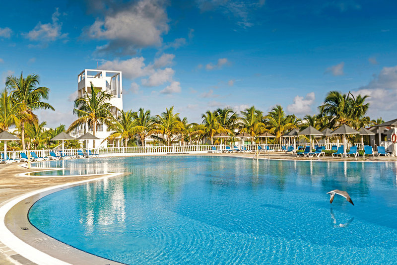 Memories Caribe Beach Resort 1