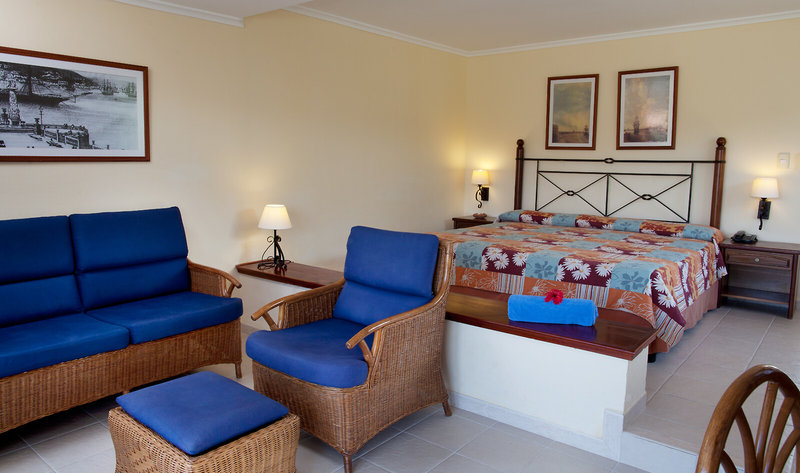 Memories Caribe Beach Resort 10