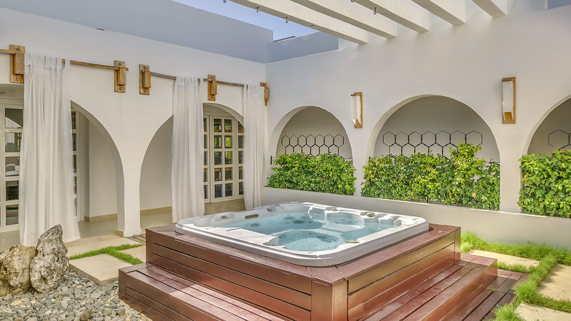 Memories Caribe Beach Resort 17