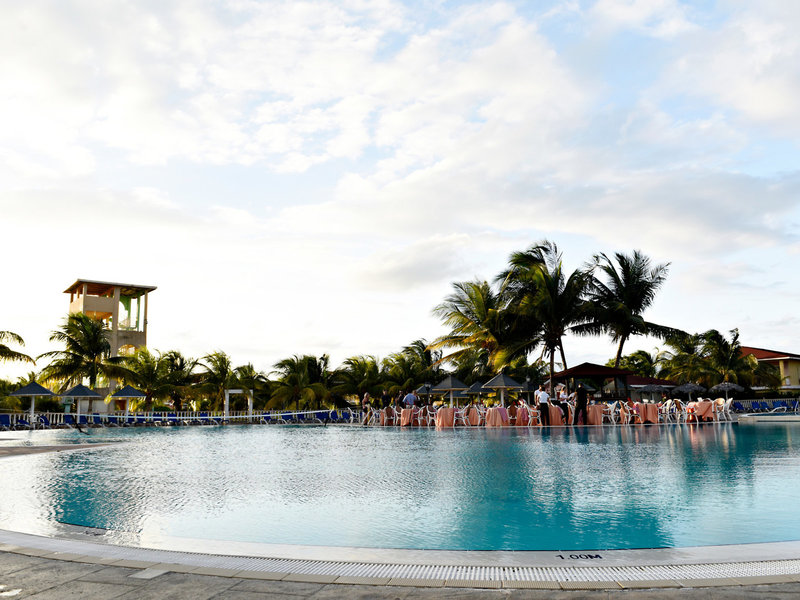 Memories Caribe Beach Resort 1