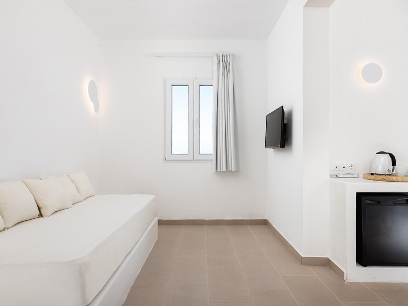 Voca Hotel & Suites 8