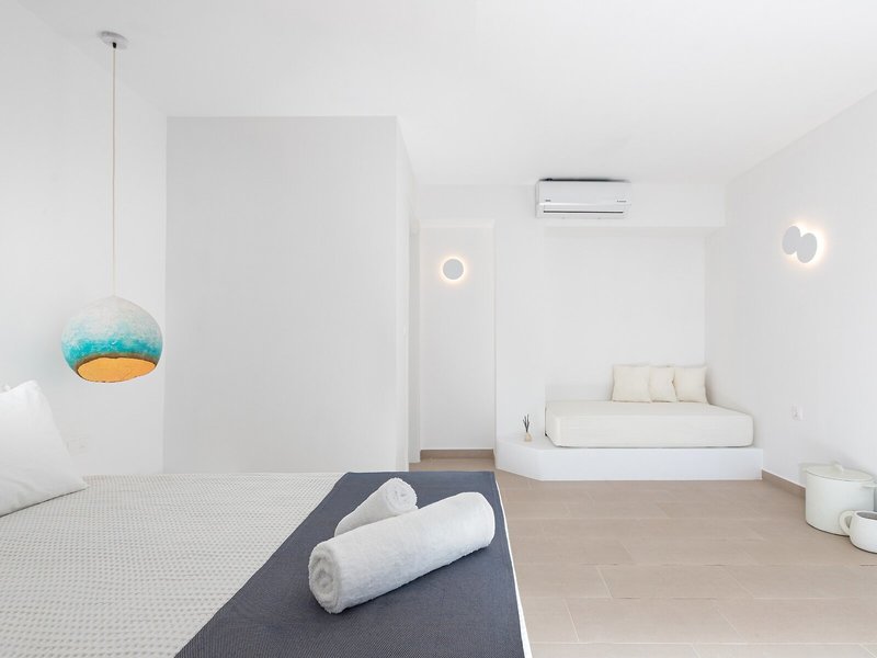 Voca Hotel & Suites 9