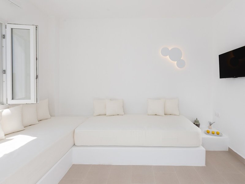 Voca Hotel & Suites 12