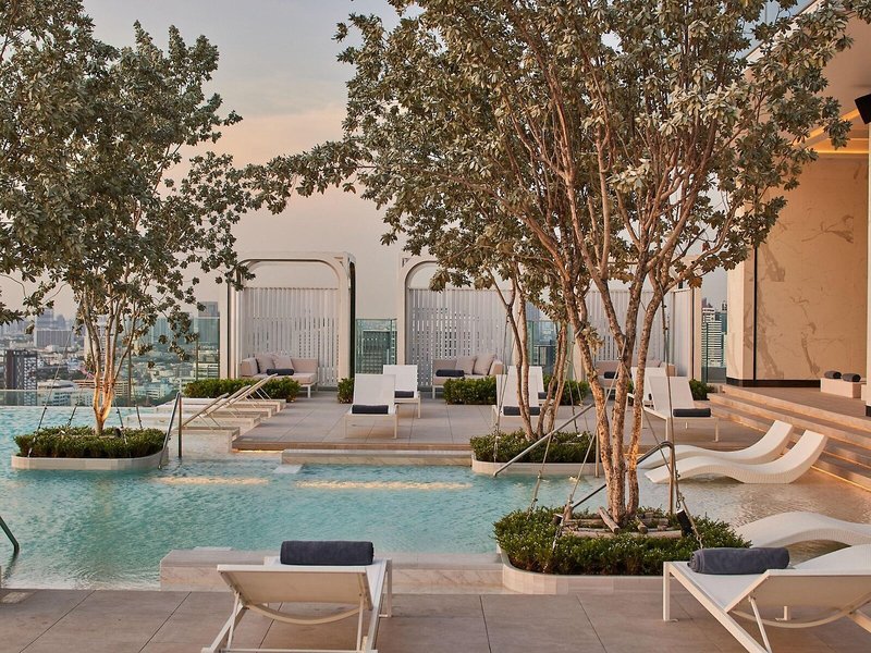 Eastin Grand Hotel Phayathai 9