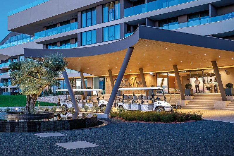 Petram Resort & Residences 8