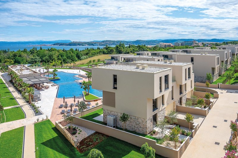 Petram Resort & Residences 9