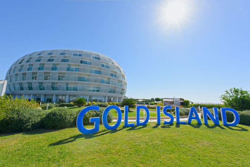 Gold Island Selected 20