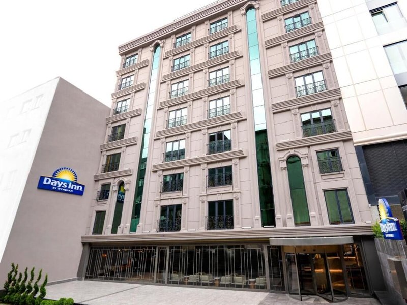 Days Inn by Wyndham Istanbul Bomonti 3